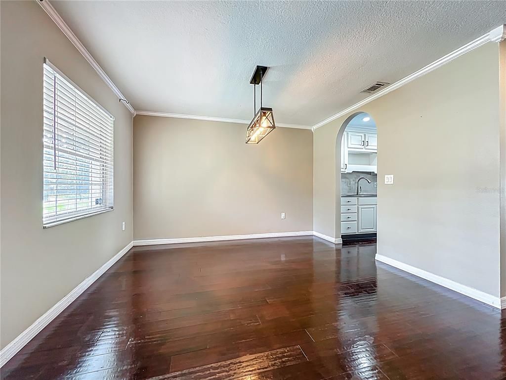 Empty room, Interior, Pendant Lights, Wood Texture Flooring