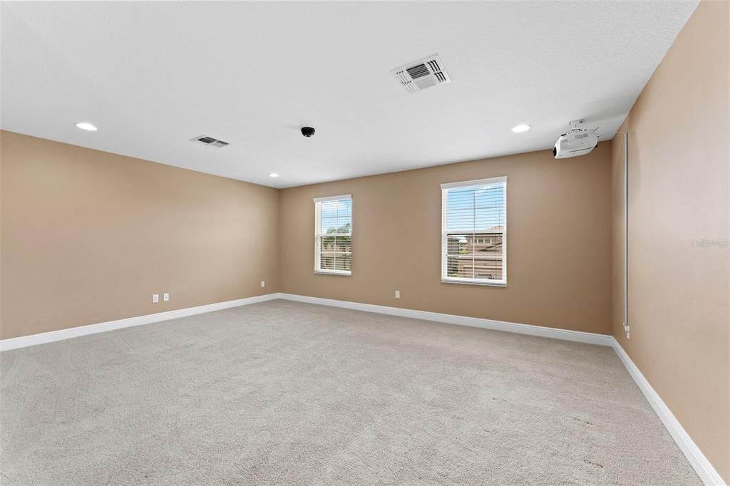 Empty room, Interior, Recessed Lighting
