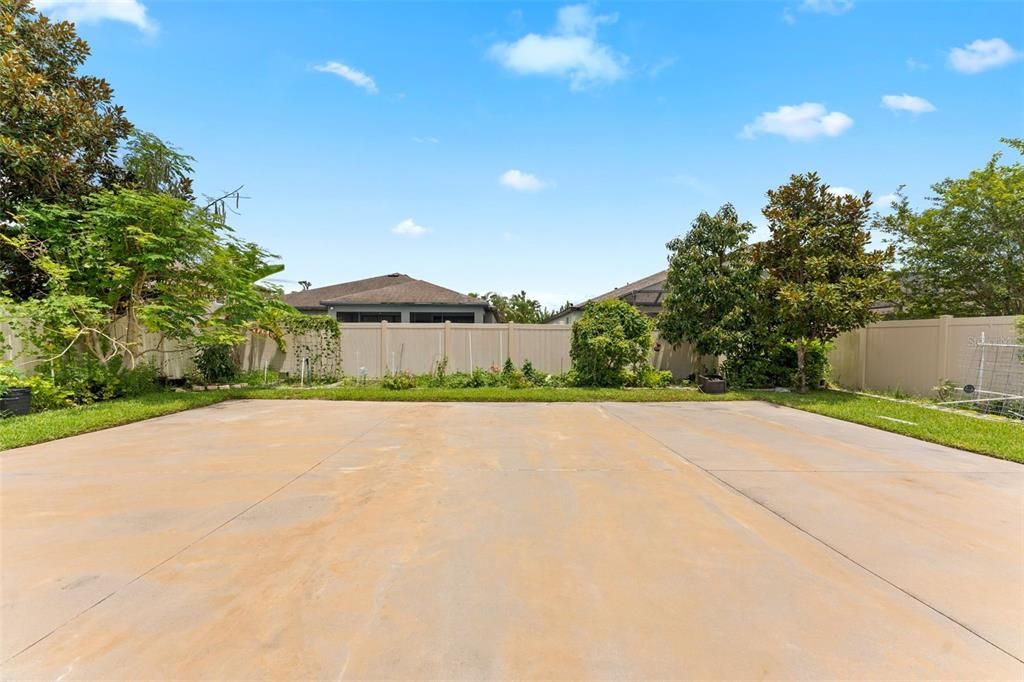 Backyard, Exterior