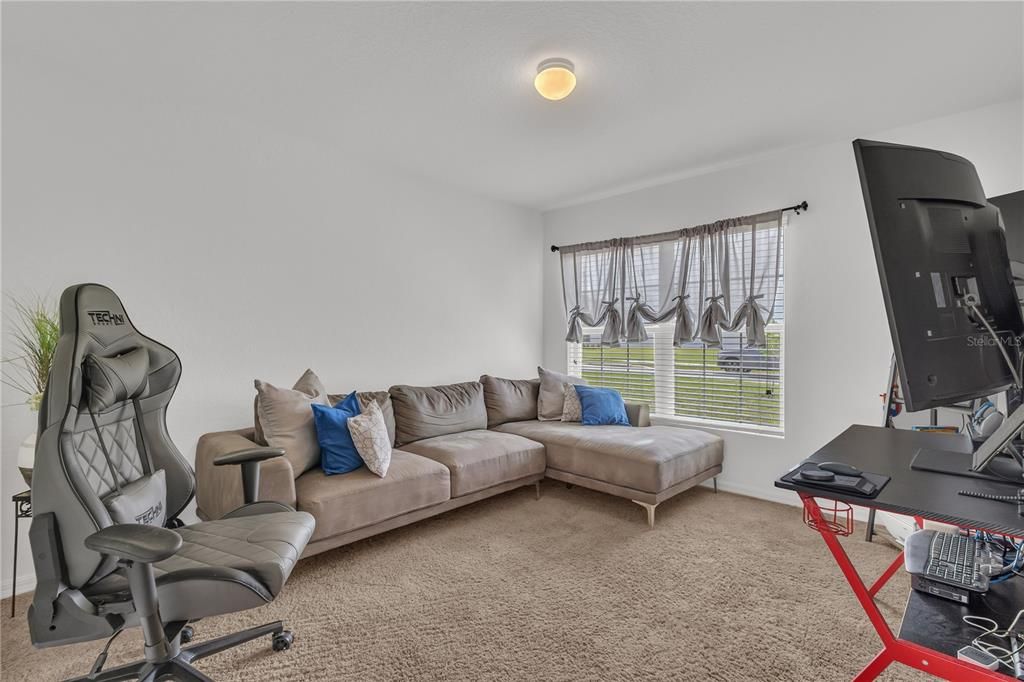 Home Office, Interior