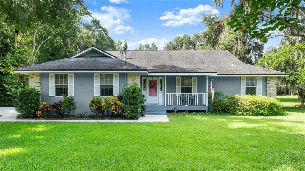 Backyard, Exterior, Facade, Ranch