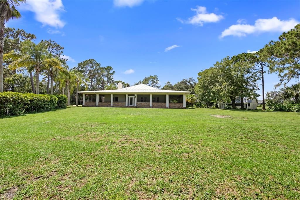 Backyard, Exterior