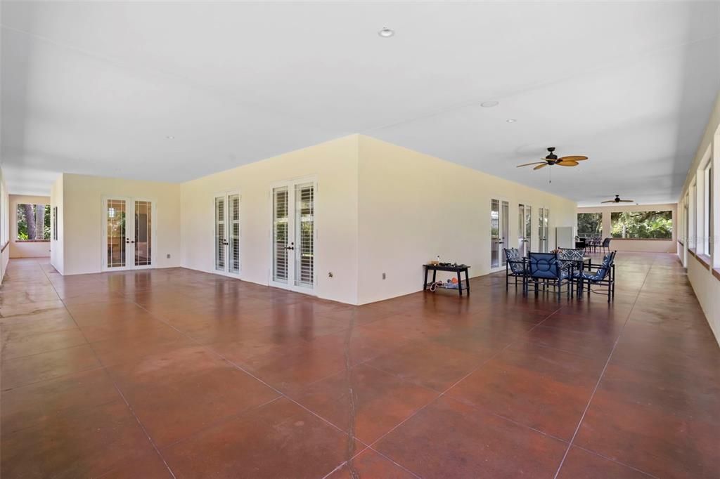 Dining room, Empty room, Interior, Recessed Lighting