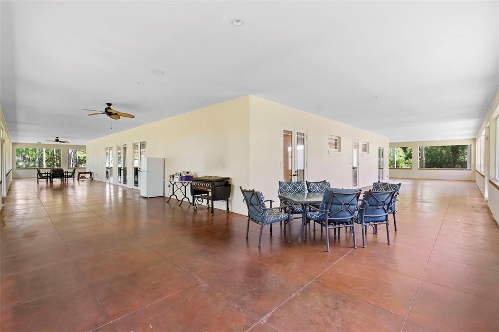 Dining room, Interior, Recessed Lighting