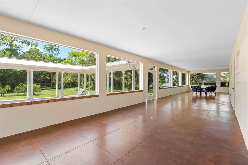 Dining room, Interior