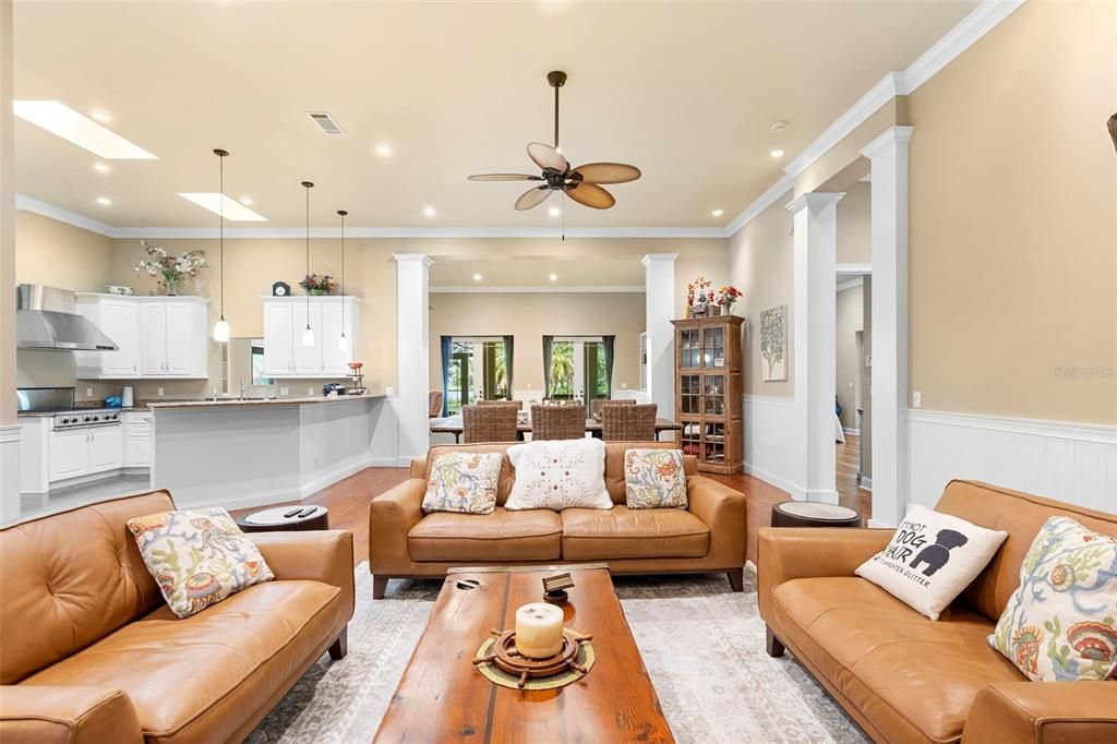 Interior, Kitchen, Living room, Pendant Lights, Recessed Lighting, Wood Texture Flooring