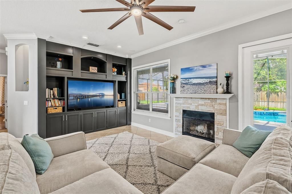 Fireplace, Interior, Living room, Recessed Lighting