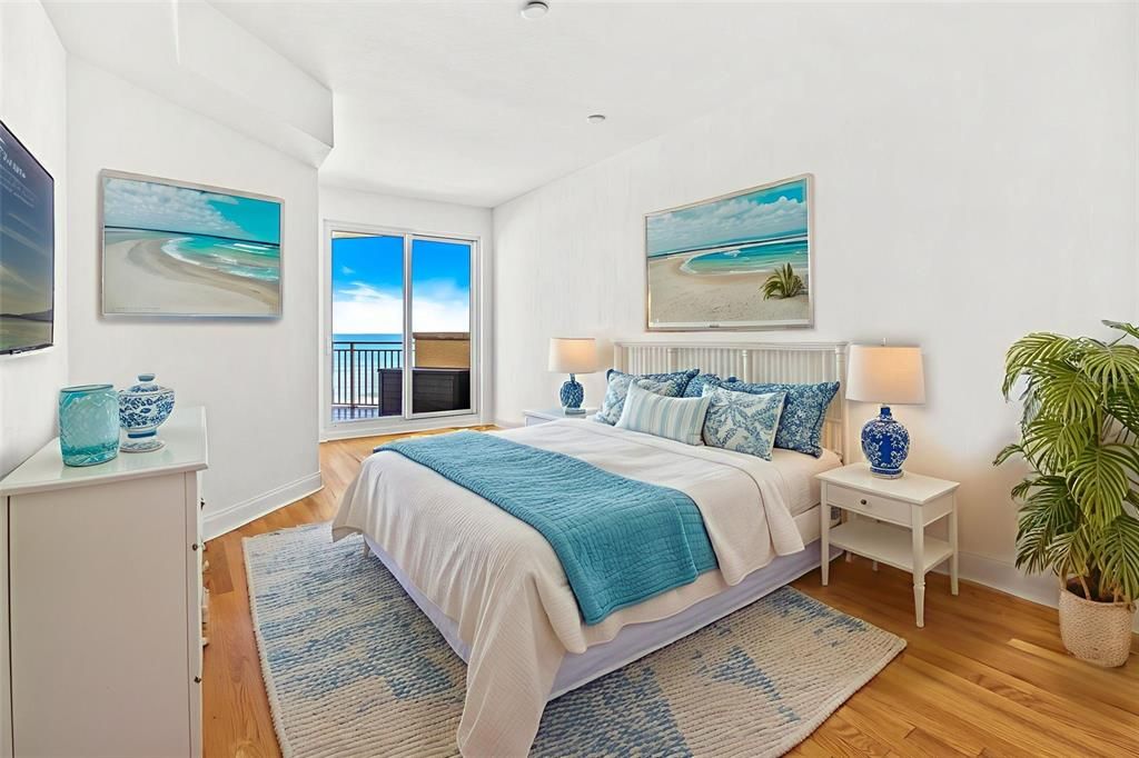 Bedroom, Interior, Water, Wood Texture Flooring