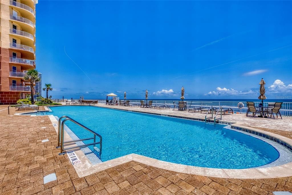 Exterior, Pool