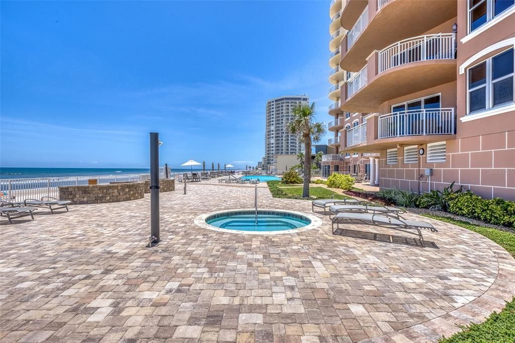 Exterior, Pool, Water