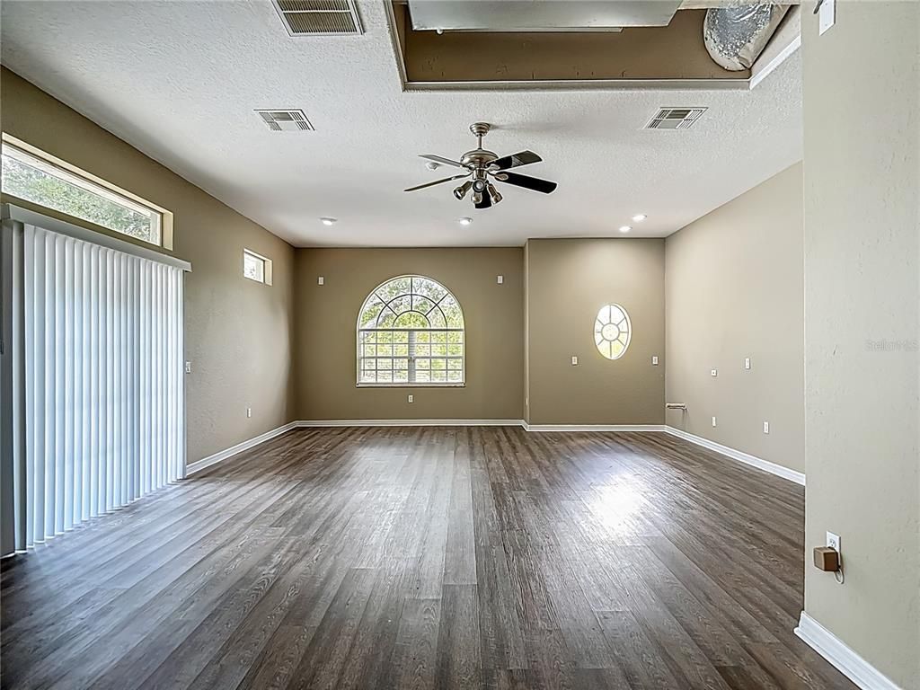Empty room, Interior, Recessed Lighting, Wood Texture Flooring