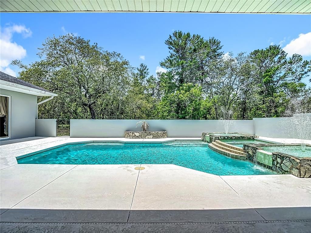 Exterior, Pool