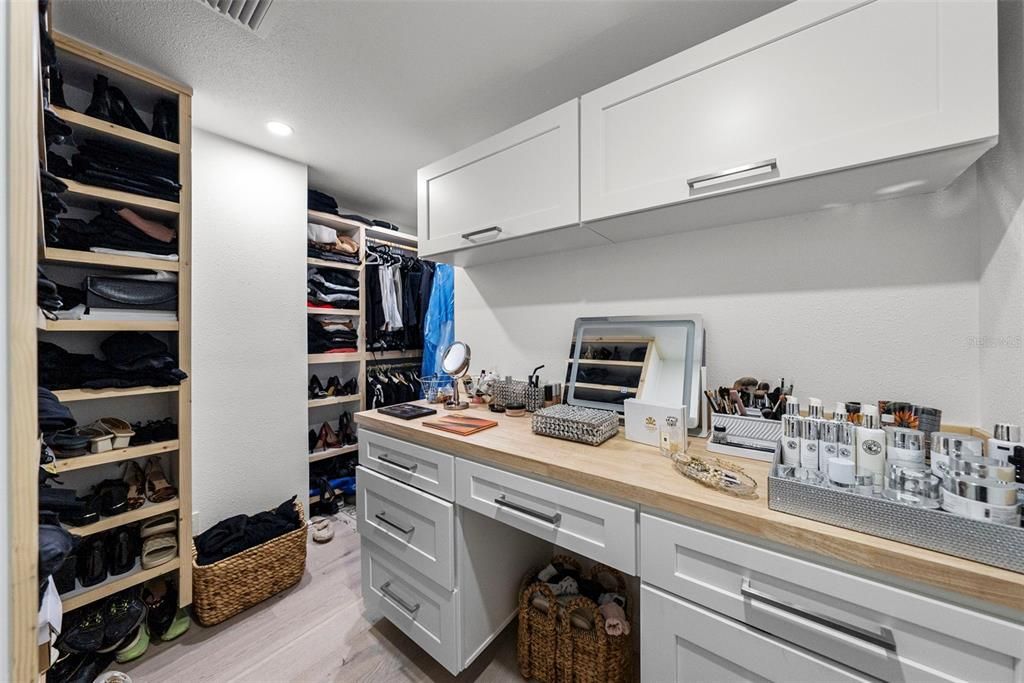 Interior, Recessed Lighting, Walk-in Closets, Wood Texture Flooring