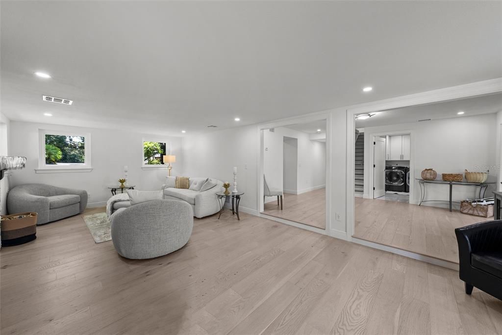 Interior, Living room, Recessed Lighting, Wood Texture Flooring