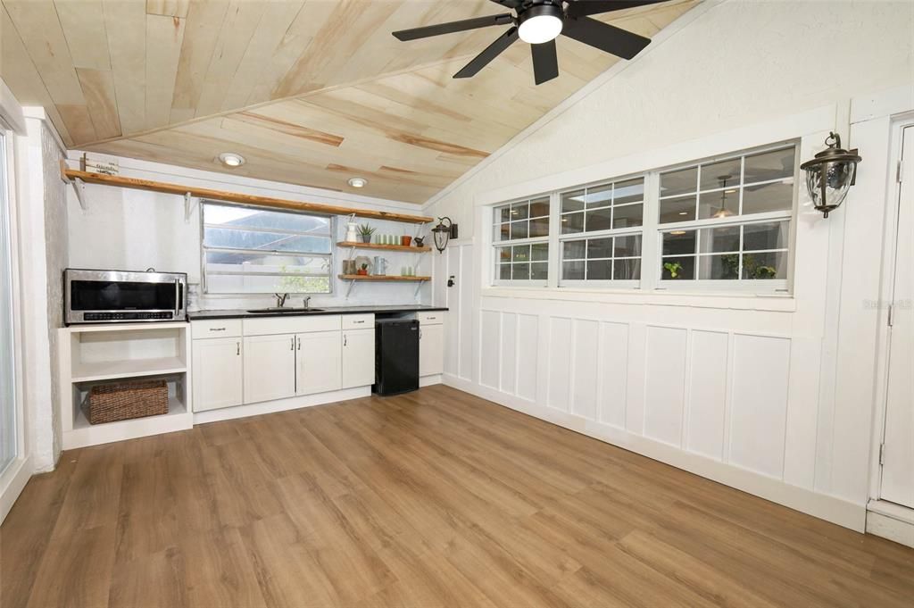 Interior, Kitchen, Recessed Lighting, Wooden Ceilings, Wood Texture Flooring