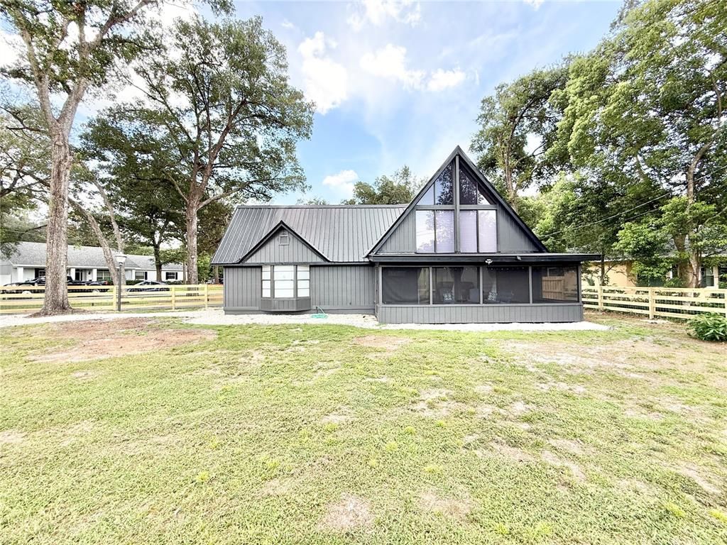 Backyard, Exterior