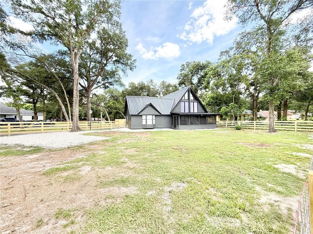 Backyard, Exterior
