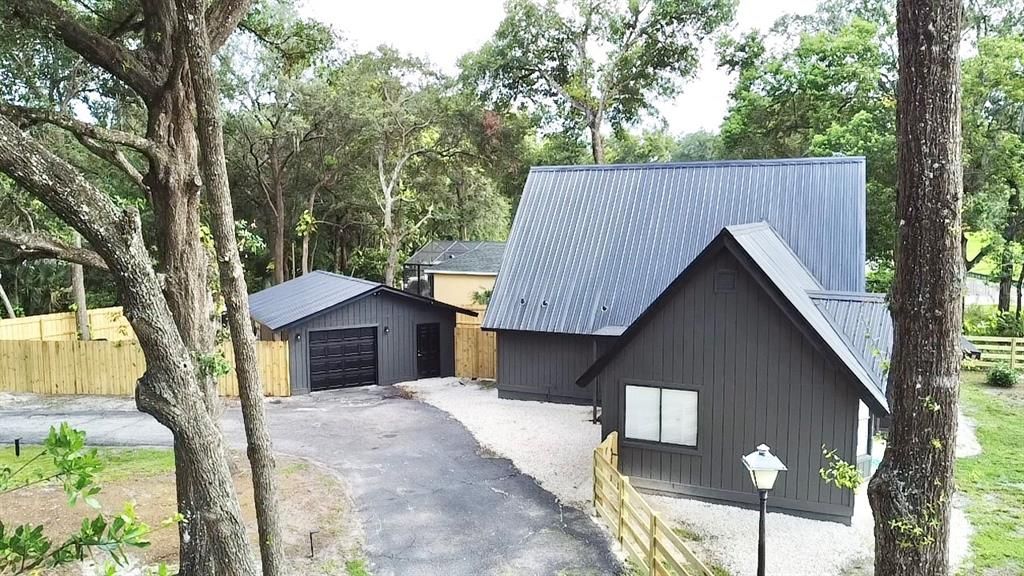 Detached Garage, Exterior