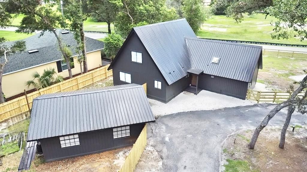 Exterior, Drone