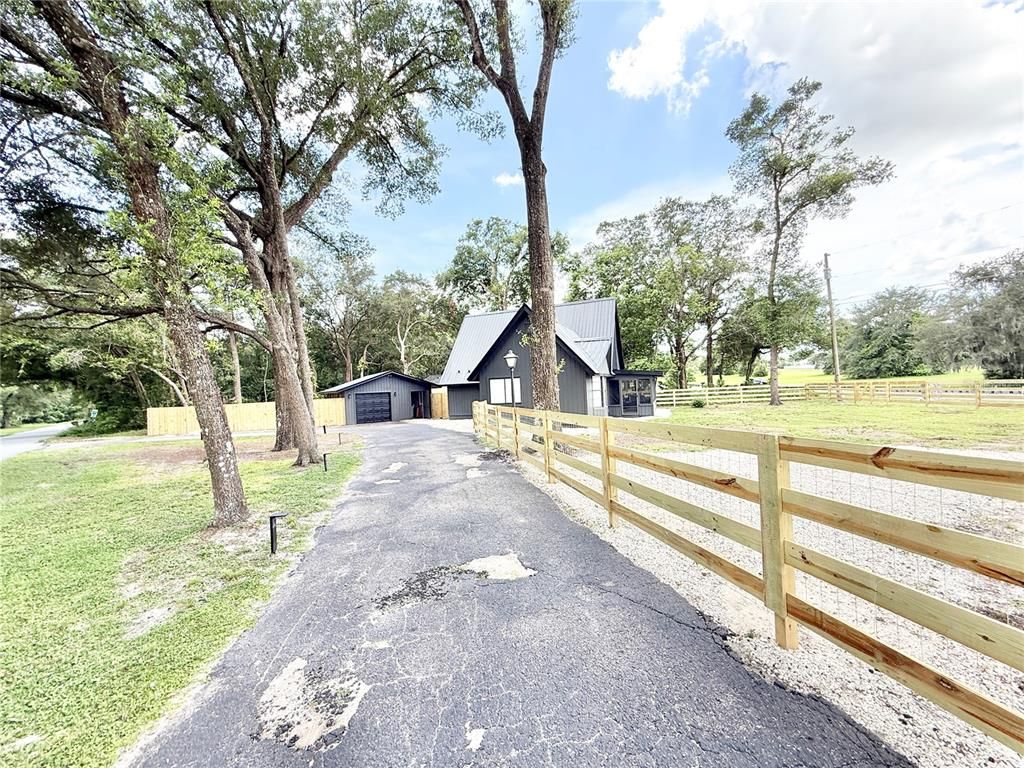 Backyard, Exterior