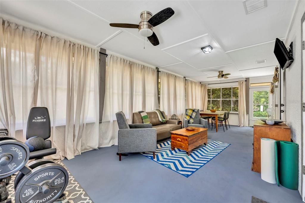Dining room, Fitness Equipment, Interior, Living room