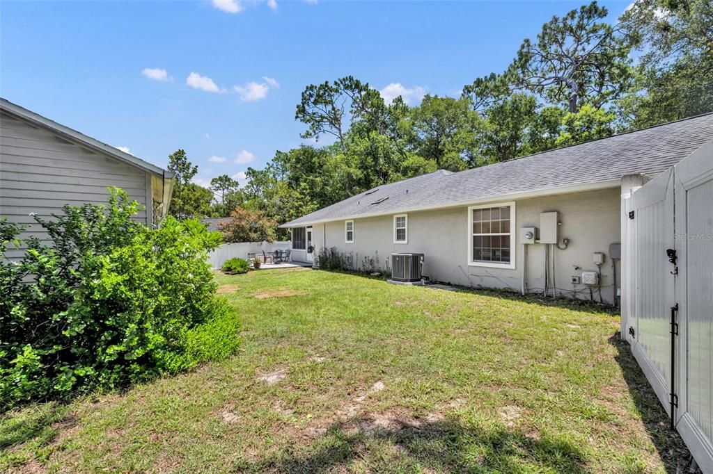 Backyard, Exterior