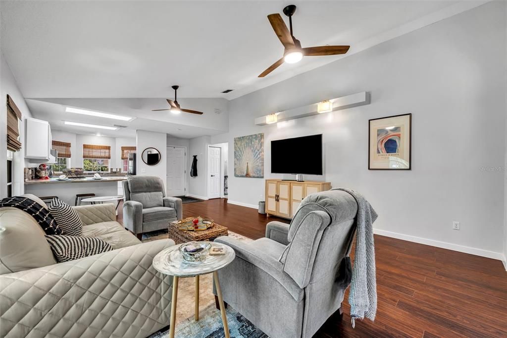 Interior, Kitchen, Living room, Recessed Lighting, Wood Texture Flooring