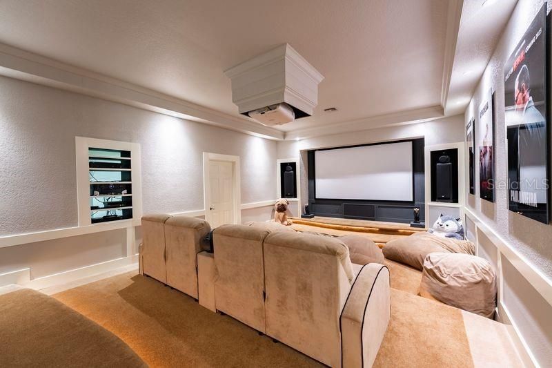 Interior, Projection Screen, Recessed Lighting, Theatre Room