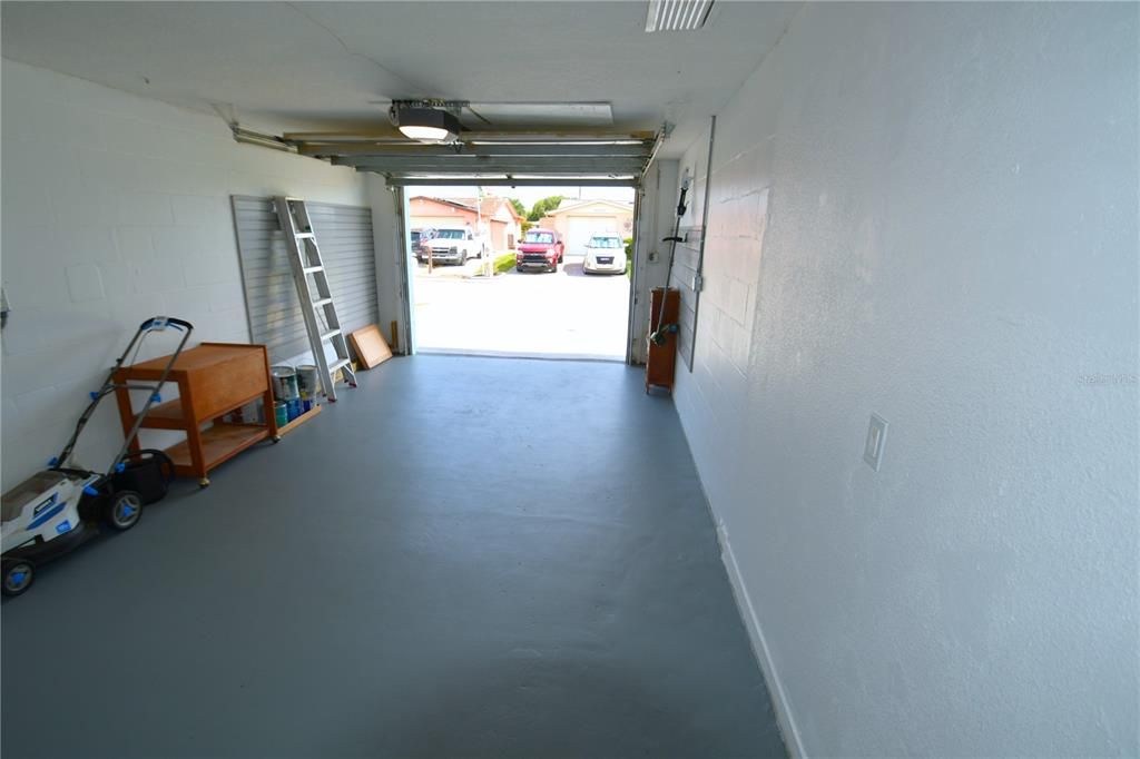 Garage, Interior