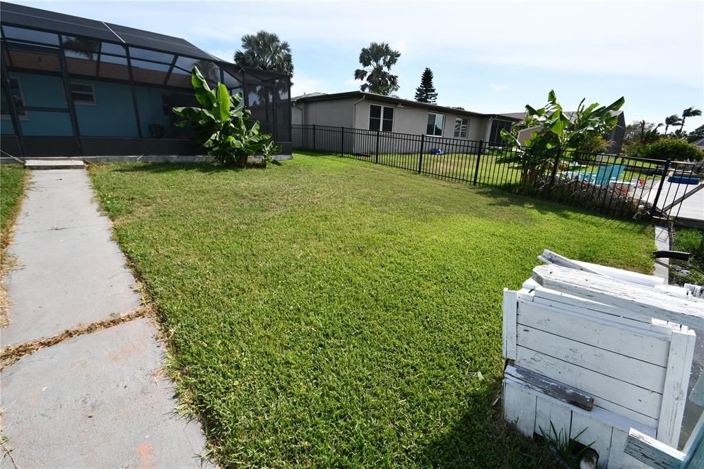 Backyard, Exterior