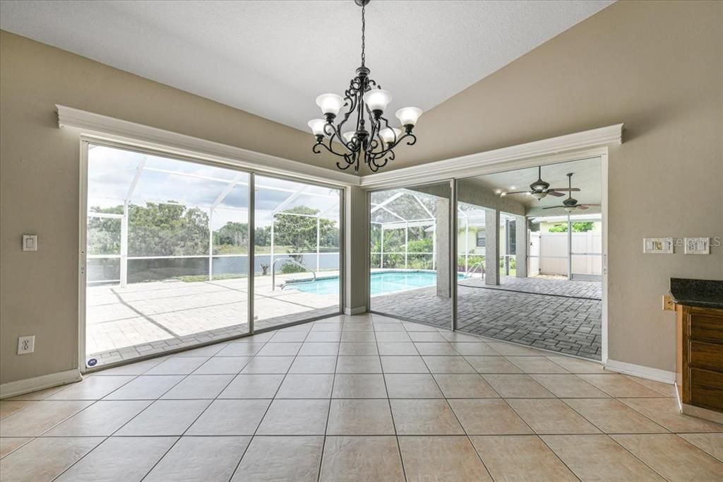 Chandelier, Empty room, Interior, Sun Room