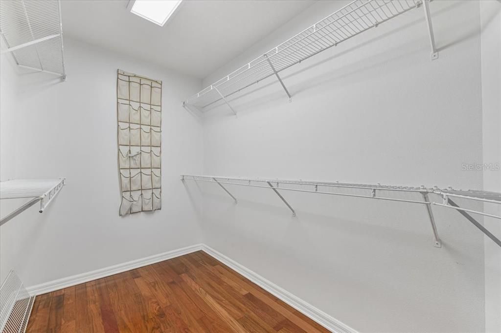 Interior, Walk-in Closets, Wood Texture Flooring