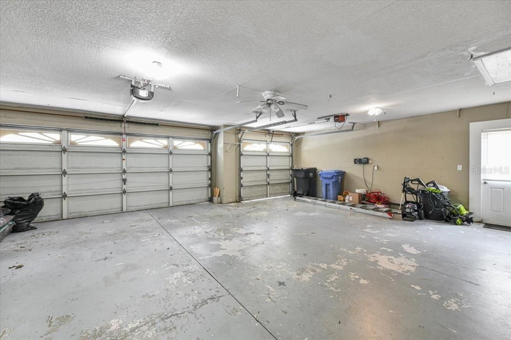 Garage, Interior