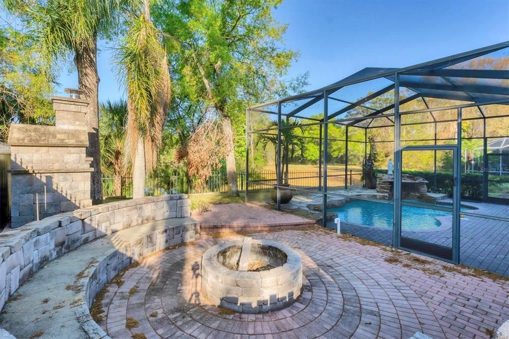 Exterior, Glass Ceilings, Pool, Sun Room