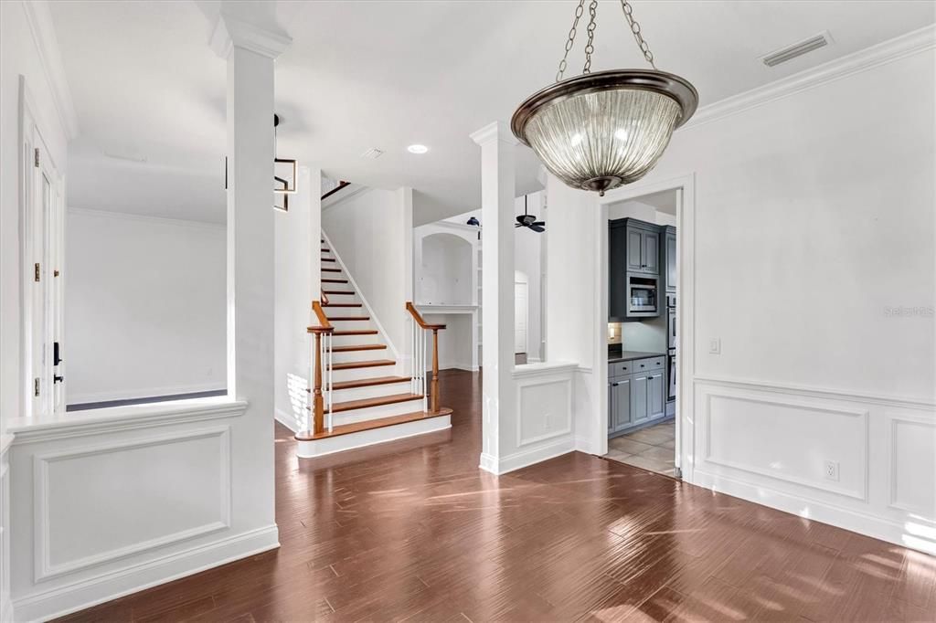 Interior, Pendant Lights, Recessed Lighting, Wood Texture Flooring