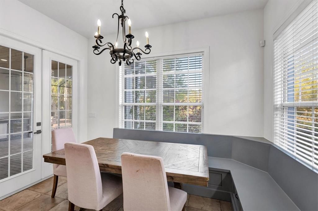 Chandelier, Dining room, Interior