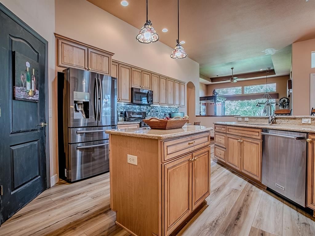 Interior, Kitchen, Pendant Lights, Recessed Lighting, Wood Texture Flooring