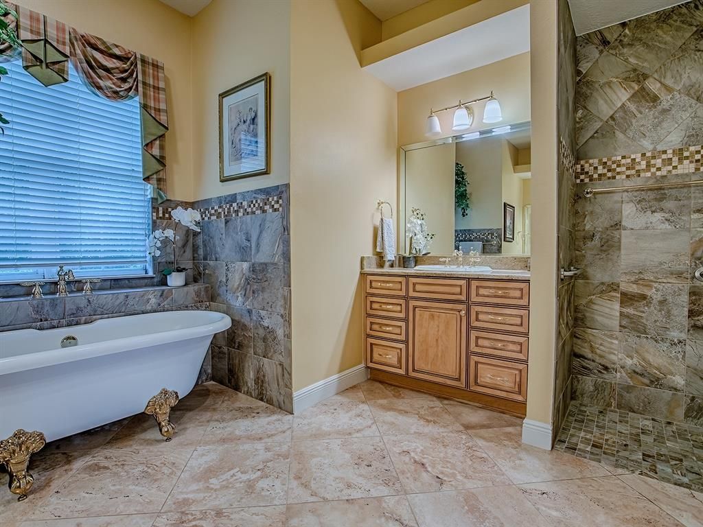 Bathroom, Free Standing Baths, Interior