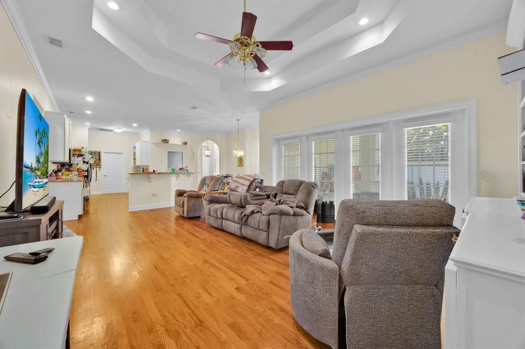 Interior, Kitchen, Living room, Pendant Lights, Recessed Lighting, Wood Texture Flooring
