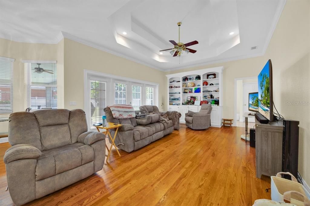 Interior, Living room, Recessed Lighting, Wood Texture Flooring