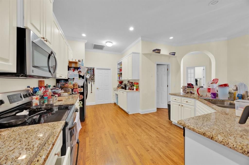 Interior, Kitchen, Recessed Lighting, Wood Texture Flooring