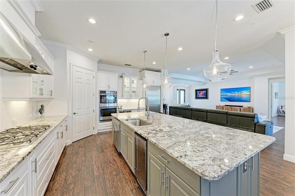 Interior, Kitchen, Living room, Pendant Lights, Recessed Lighting, Stainless Steel Appliances, Wood Texture Flooring