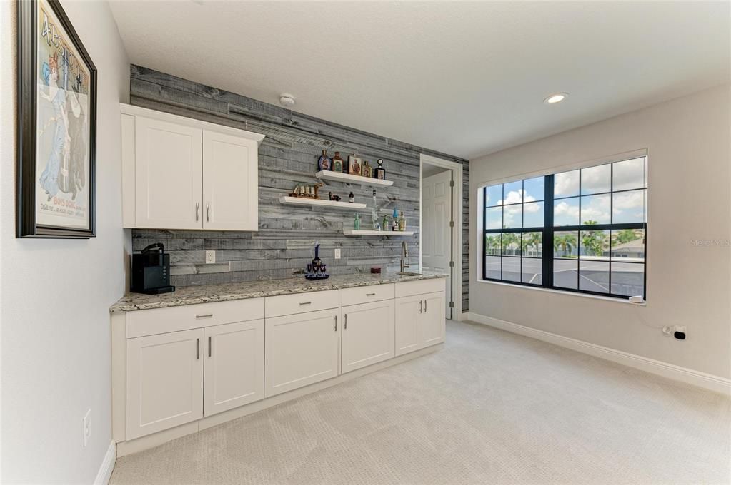 Empty room, Interior, Recessed Lighting, Wooden Walls