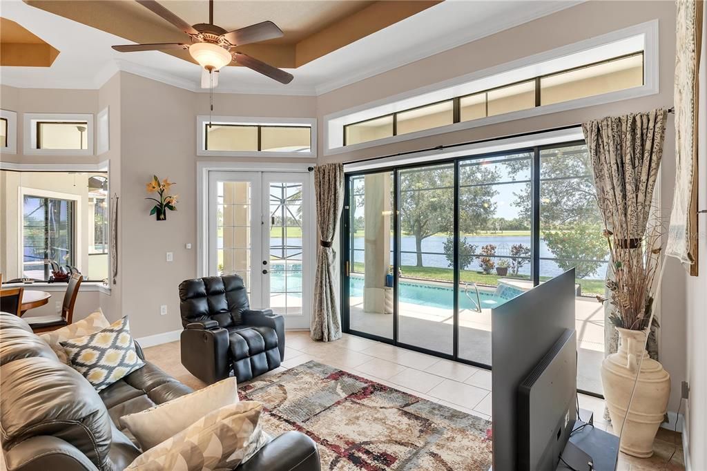 Interior, Living room, Sun Room, Water