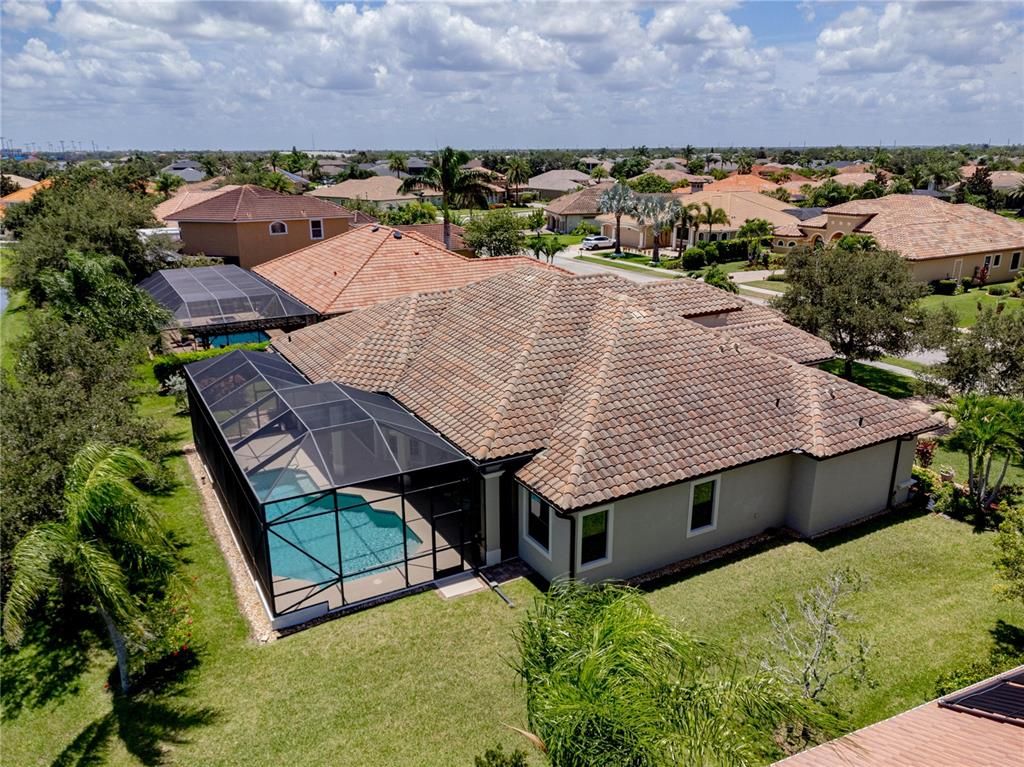 Exterior, Drone