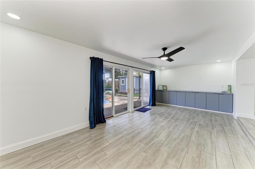 Empty room, Interior, Recessed Lighting, Wood Texture Flooring