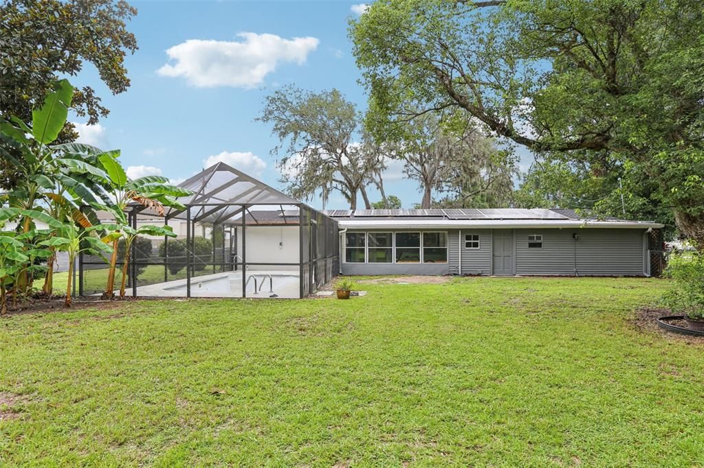 Backyard, Exterior