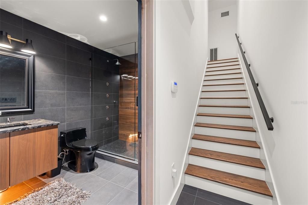 Bathroom, Interior, Recessed Lighting