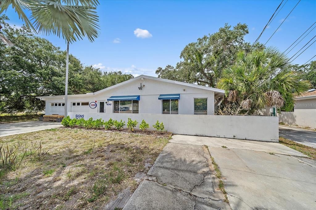 Backyard, Exterior