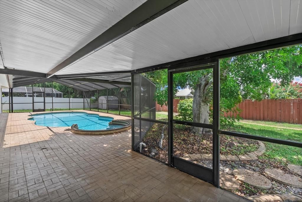 Interior, Pool, Sun Room